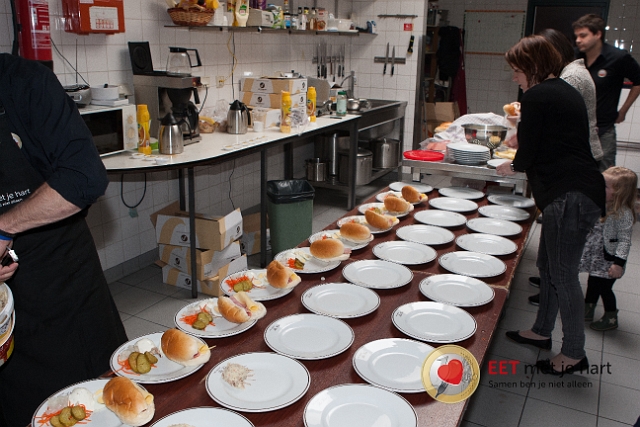 20150322 frans versteden fotografie - tilburginbeeld FRVE0687.jpg - eet met je hart lunch en creatieve workshop paastakken maken